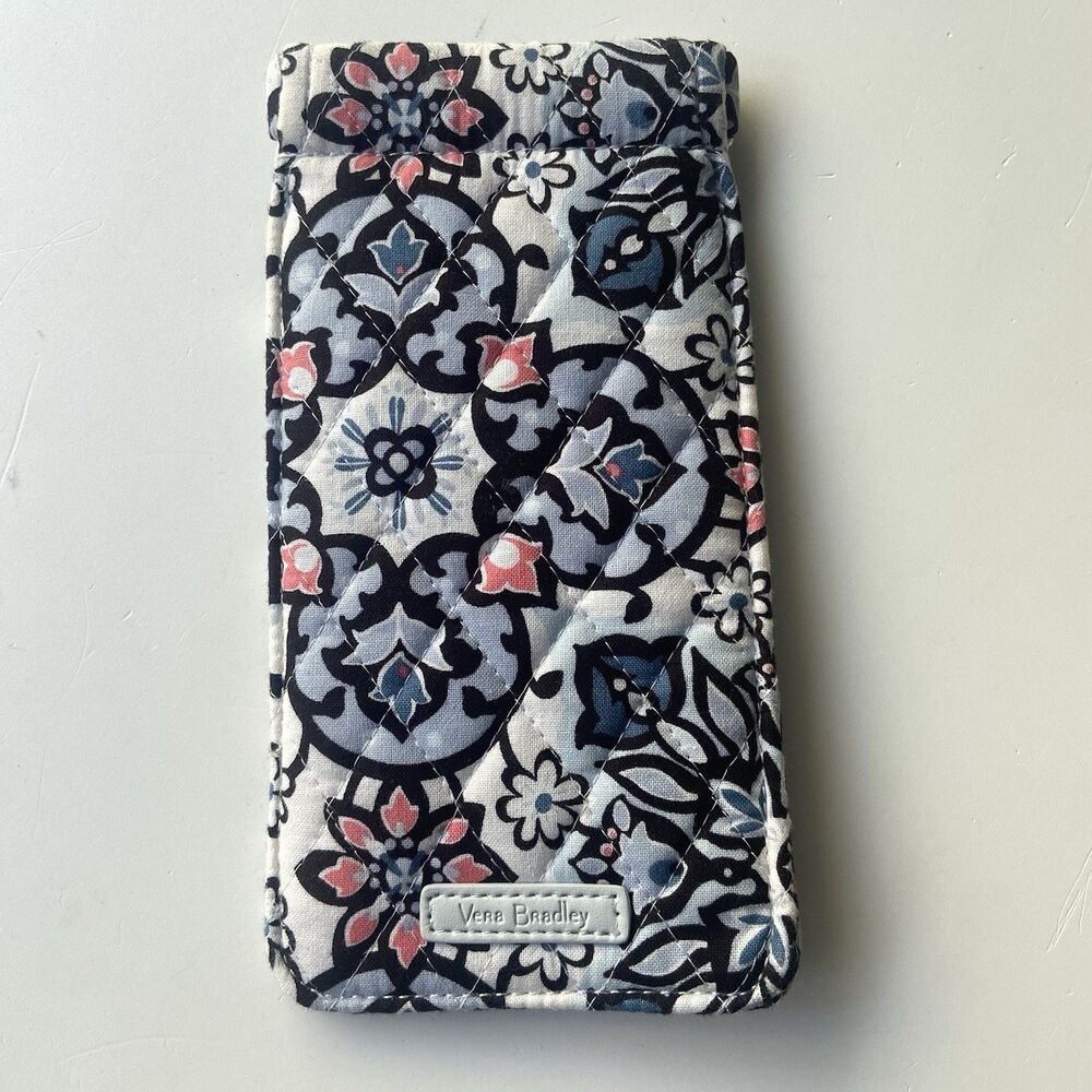 Vera Bradley Sunglass Sleeve “Lisbon Medallion” Eyeglass Case Quilted Cotton
